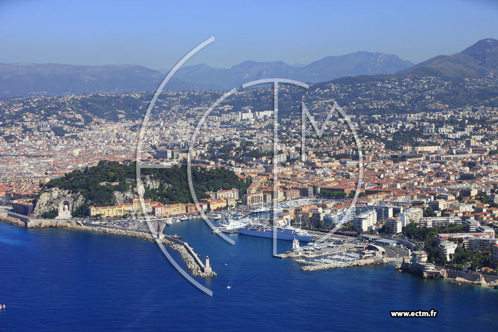 Photo arienne de Nice (le Vieux Port)