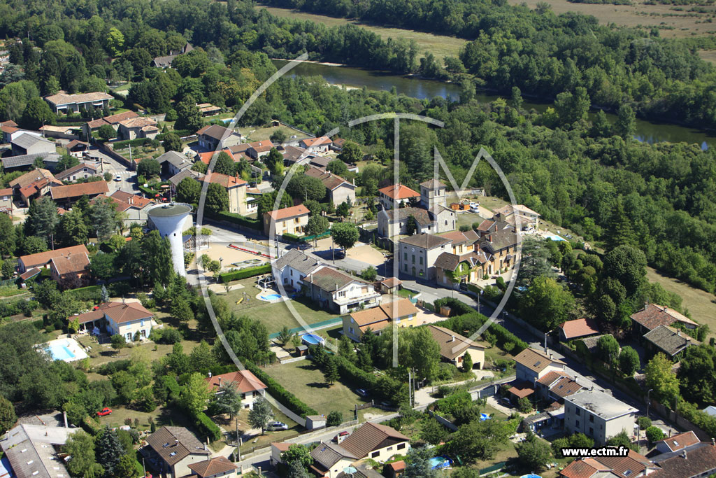 Photo arienne de Charnoz-sur-Ain