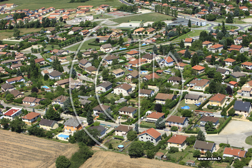 Photo arienne de Chavanoz (Les Cinq Chemins)