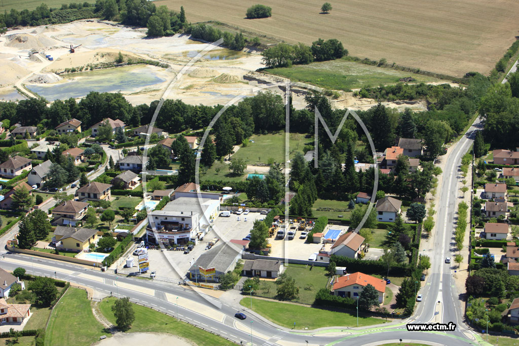 Photo arienne de Chavanoz (Les Cinq Chemins)