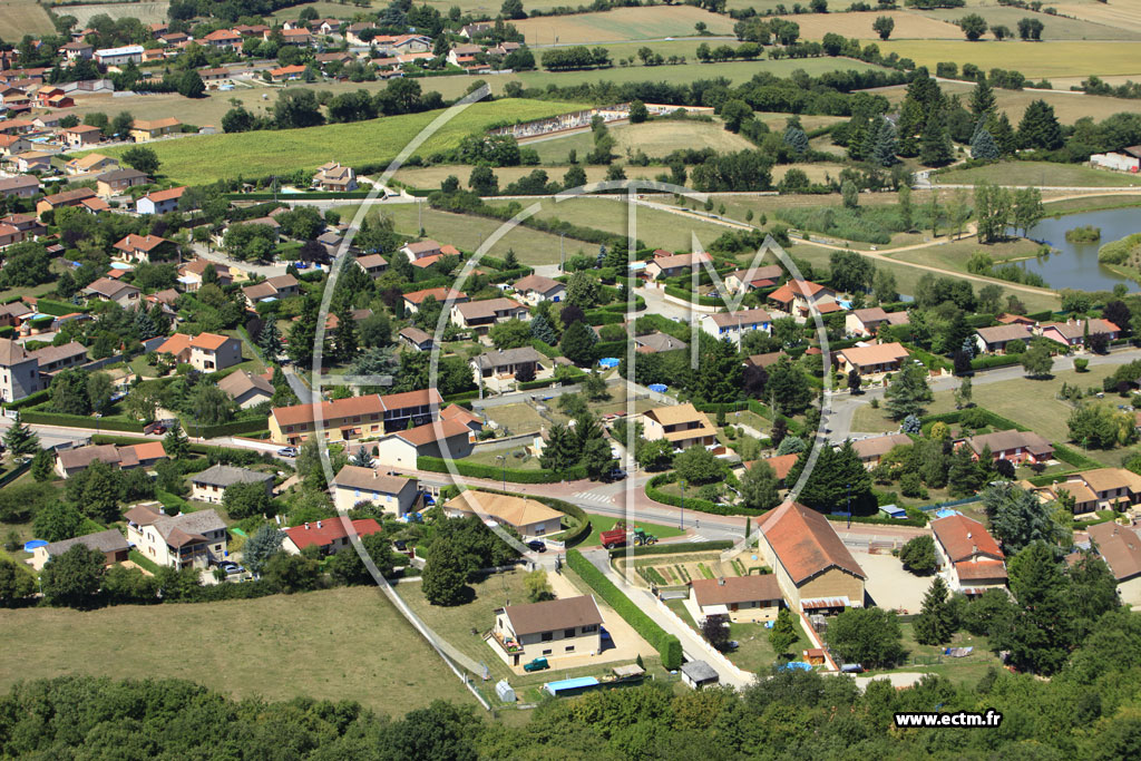 Photo arienne de Colombier-Saugnieu (Saugnieu)