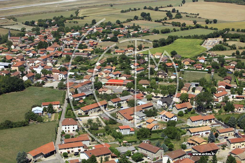 Photo arienne de Colombier-Saugnieu (Saugnieu)