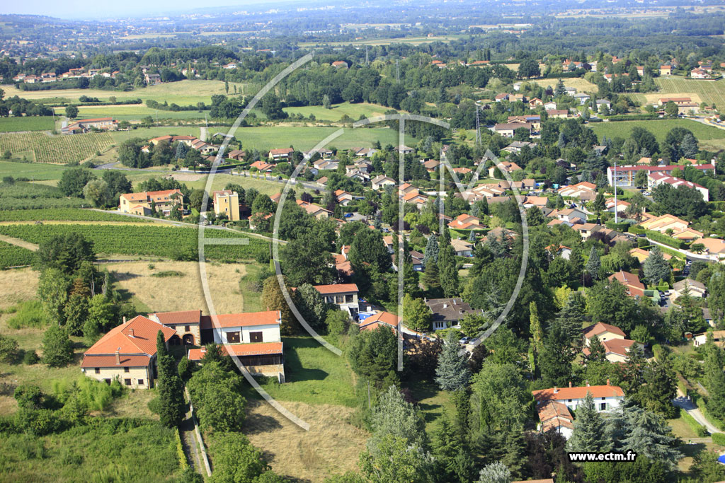 Photo arienne de Chazay-d'Azergues