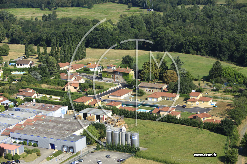 Photo arienne de Chazay-d'Azergues