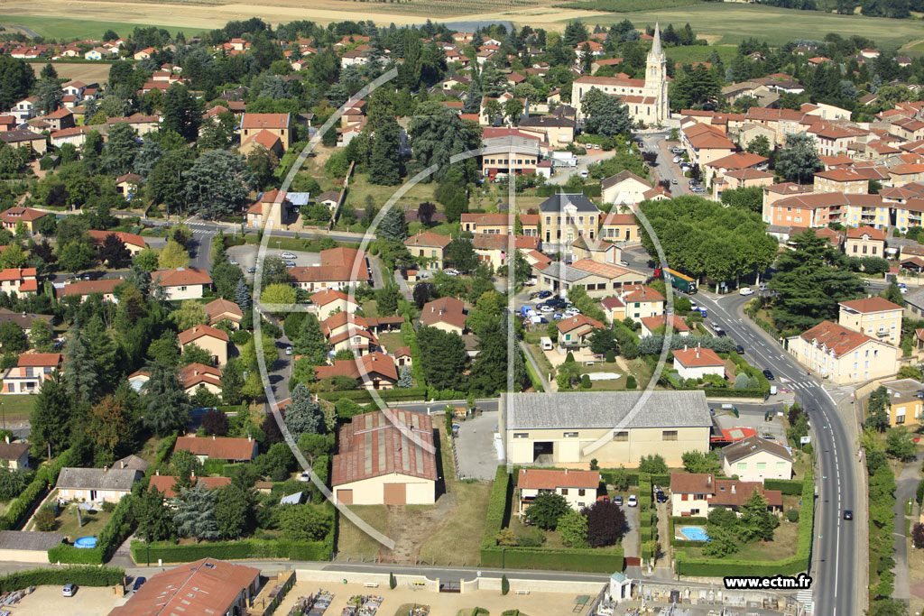 Photo arienne de Chazay-d'Azergues
