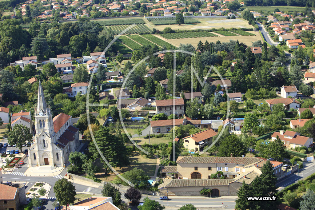 Photo arienne de Chazay-d'Azergues