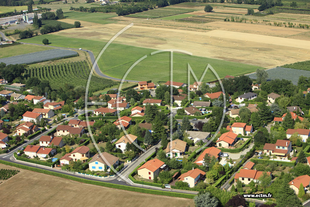Photo arienne de Chazay-d'Azergues
