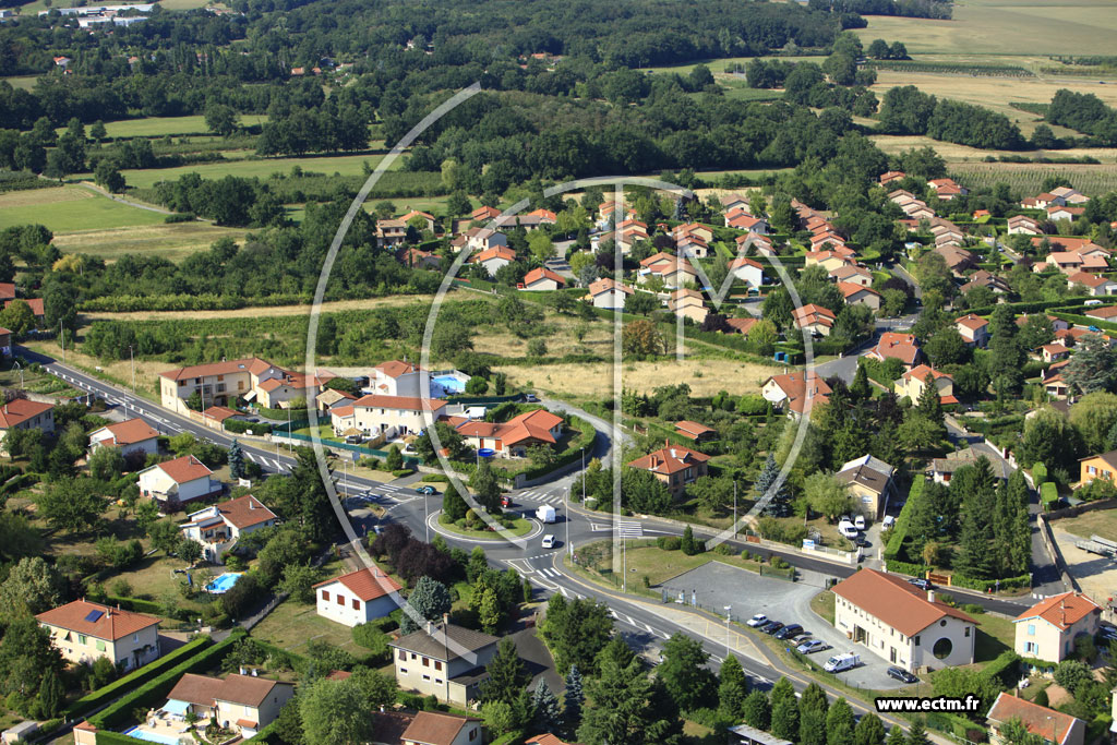 Photo arienne de Chazay-d'Azergues