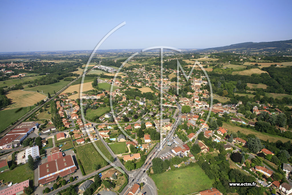 Photo arienne de Civrieux-d'Azergues