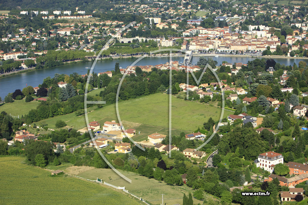 Photo arienne de Curis-au-Mont-d'Or