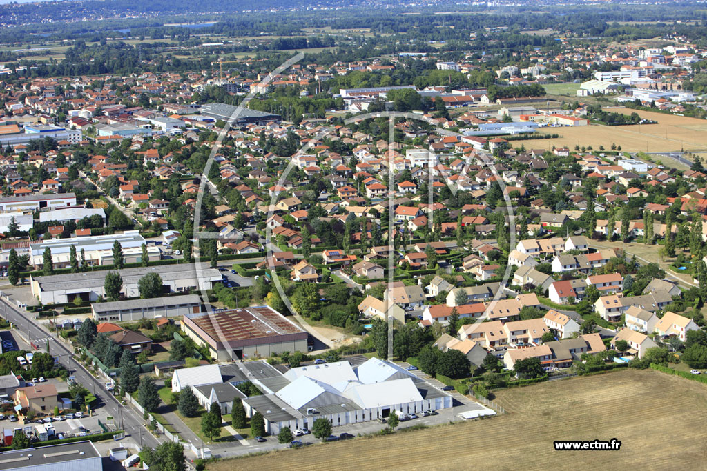 Photo arienne de Dcines-Charpieu (Avenue des Bruyres)