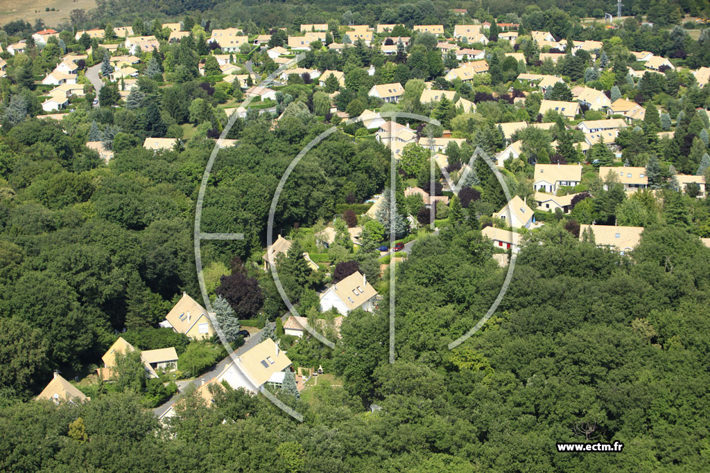 Photo arienne de Lissieu (Domaine de Bois Dieu)