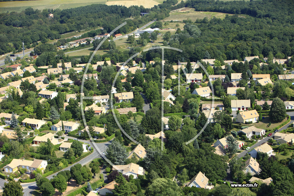 Photo arienne de Lissieu (Domaine de Bois Dieu)