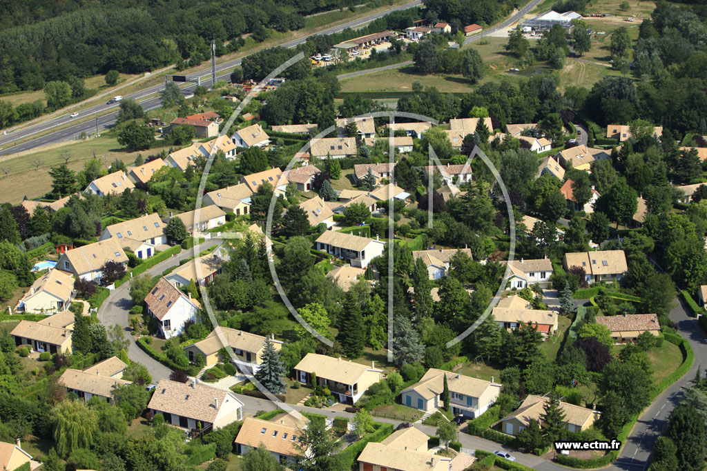 Photo arienne de Lissieu (Domaine de Bois Dieu)
