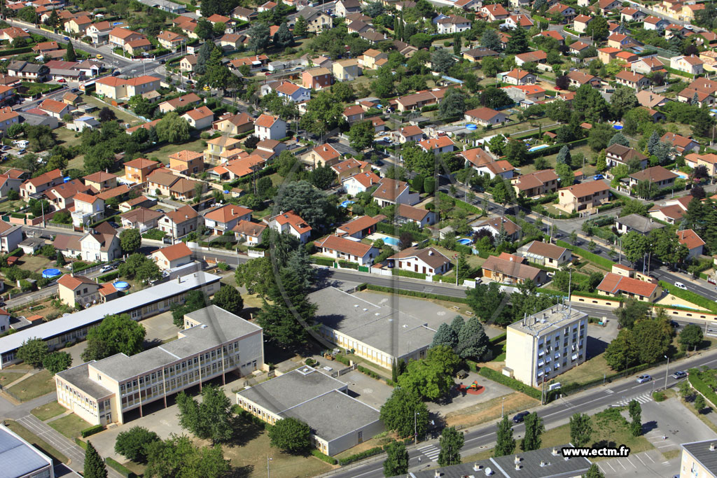 Photo arienne de Meyzieu (Avenue Benot Barlet)