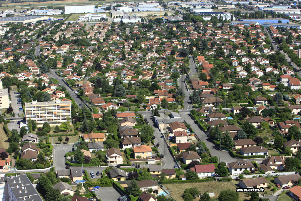 Photo arienne de Meyzieu (Rue Joseph Desbois)