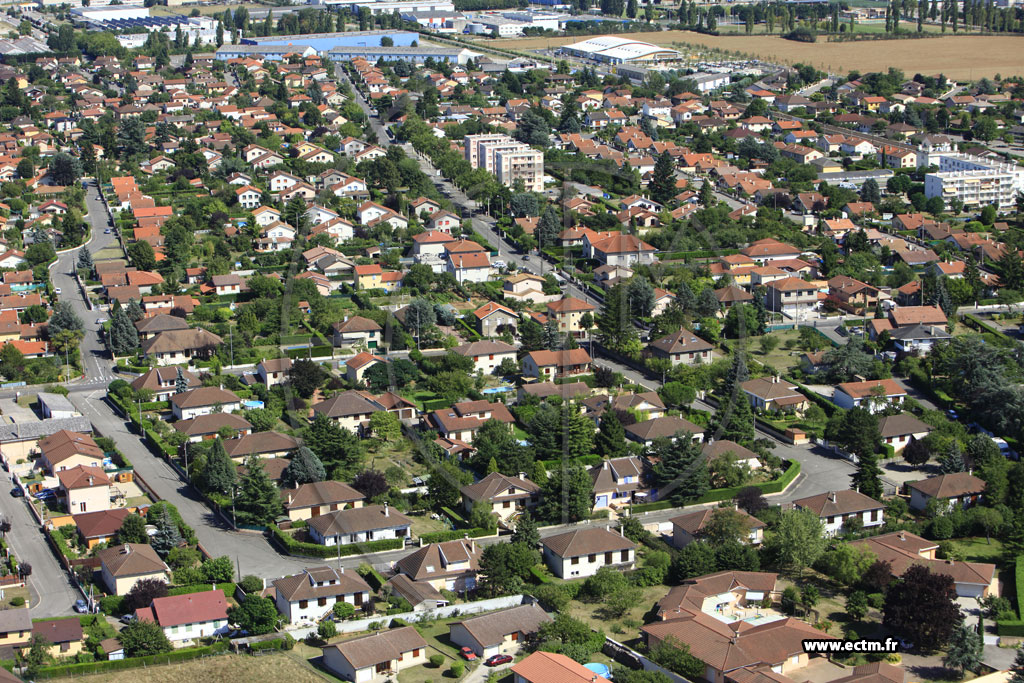 Photo arienne de Meyzieu (Rue Joseph Desbois)
