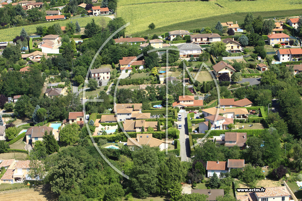 Photo arienne de Sathonay-Village