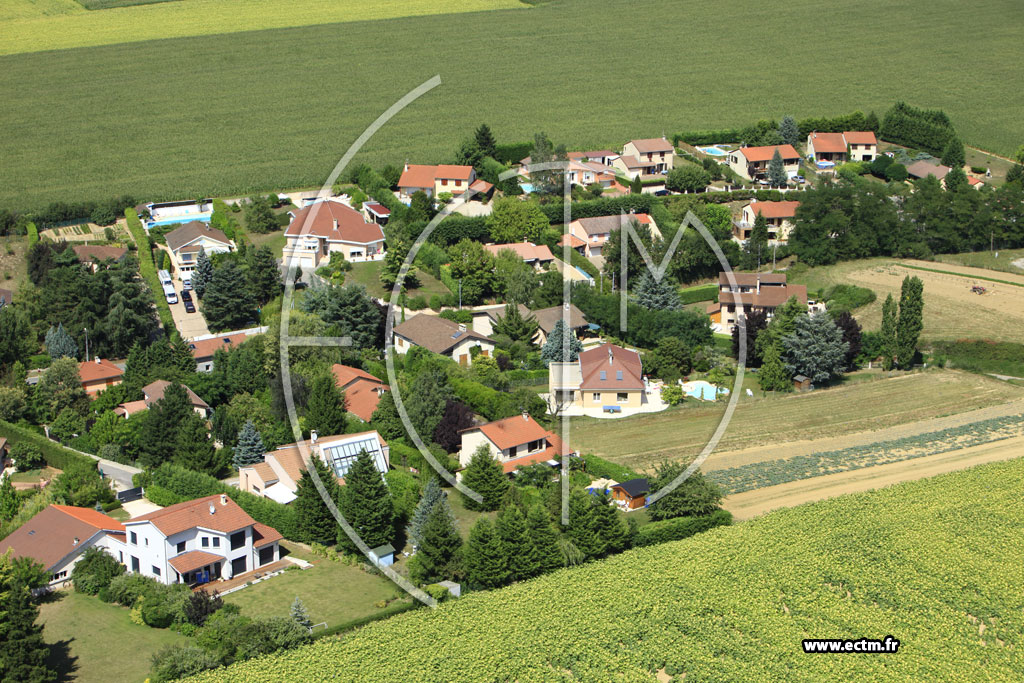 Photo arienne de Sathonay-Village
