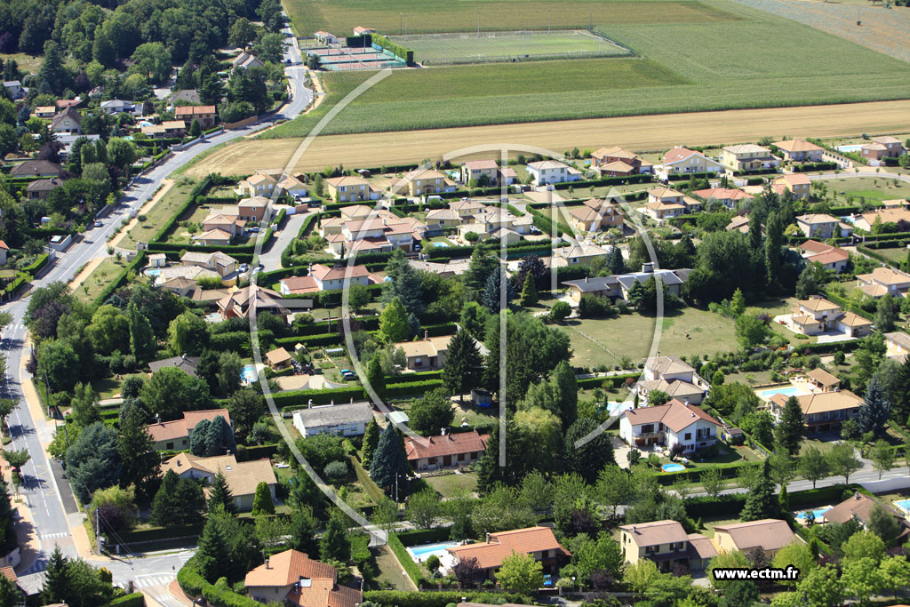 Photo arienne de Sathonay-Village