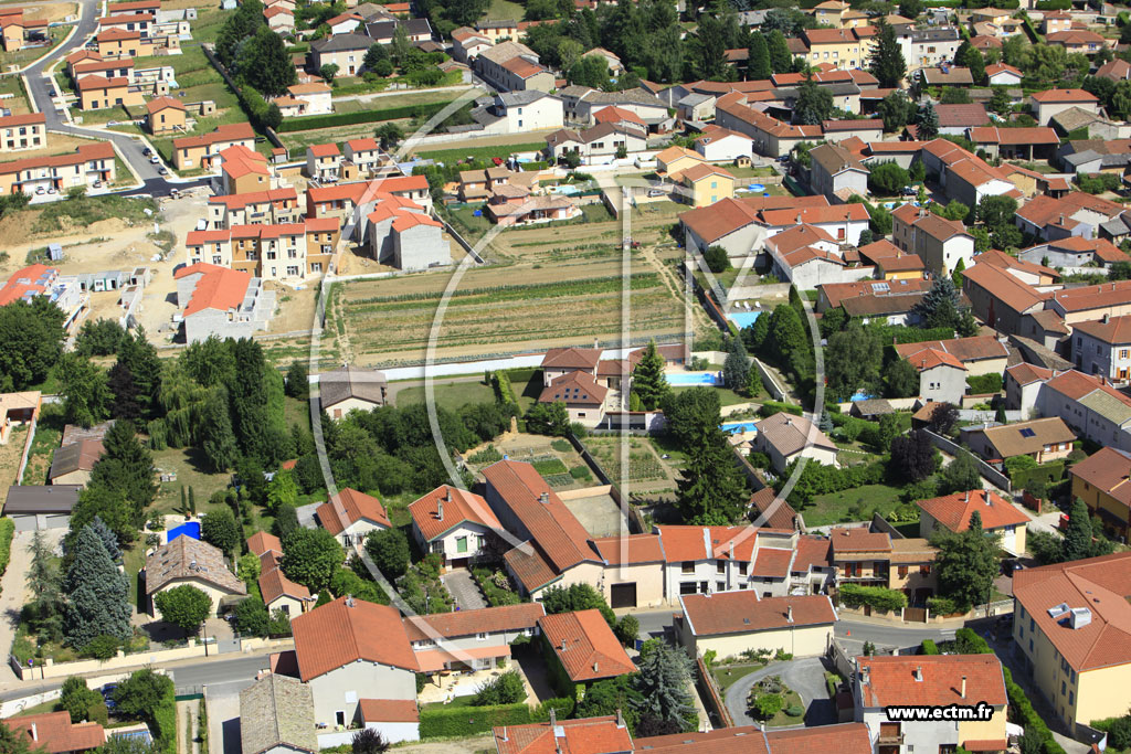 Photo arienne de Sathonay-Village