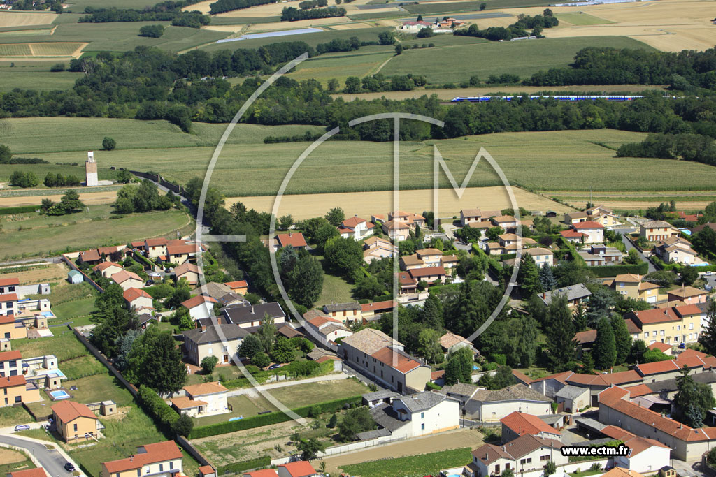 Photo arienne de Sathonay-Village