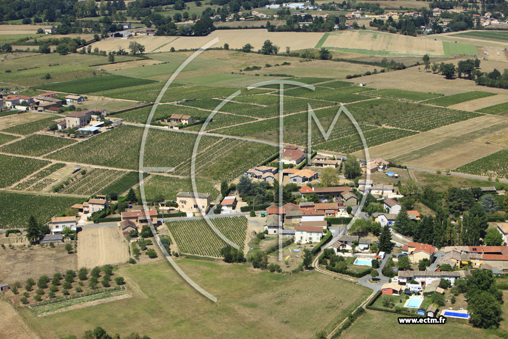 Photo arienne de Saint-Georges-de-Reneins (Nuits)