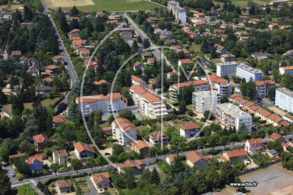Photo arienne de Villefranche-sur-Sane (Rue Ernest Renan)