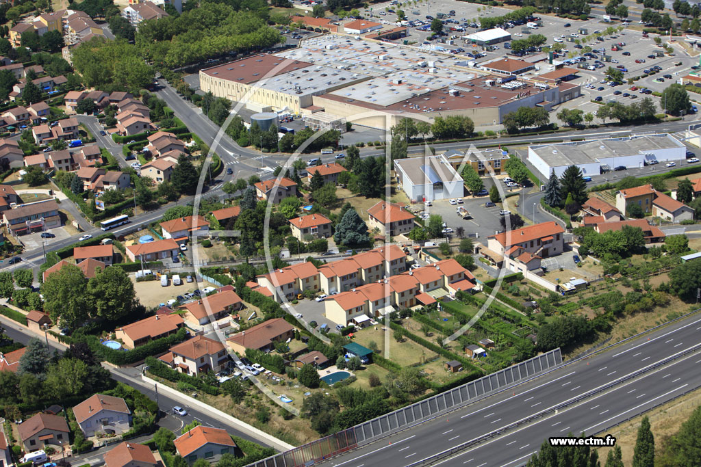 Photo arienne de Villefranche-sur-Sane (Rue Franois Meunier-Vial)