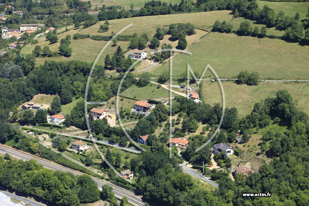 Photo arienne de Lamure-sur-Azergues