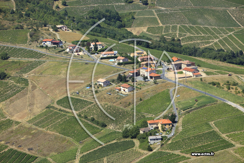 Photo arienne de Vaux-en-Beaujolais (Chamfray)