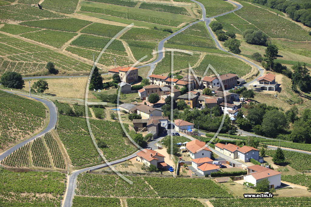 Photo arienne de Vaux-en-Beaujolais (Le Chavel)
