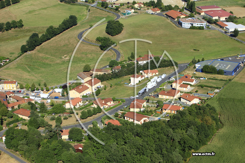 Photo arienne de Saint-Clment-les-Places
