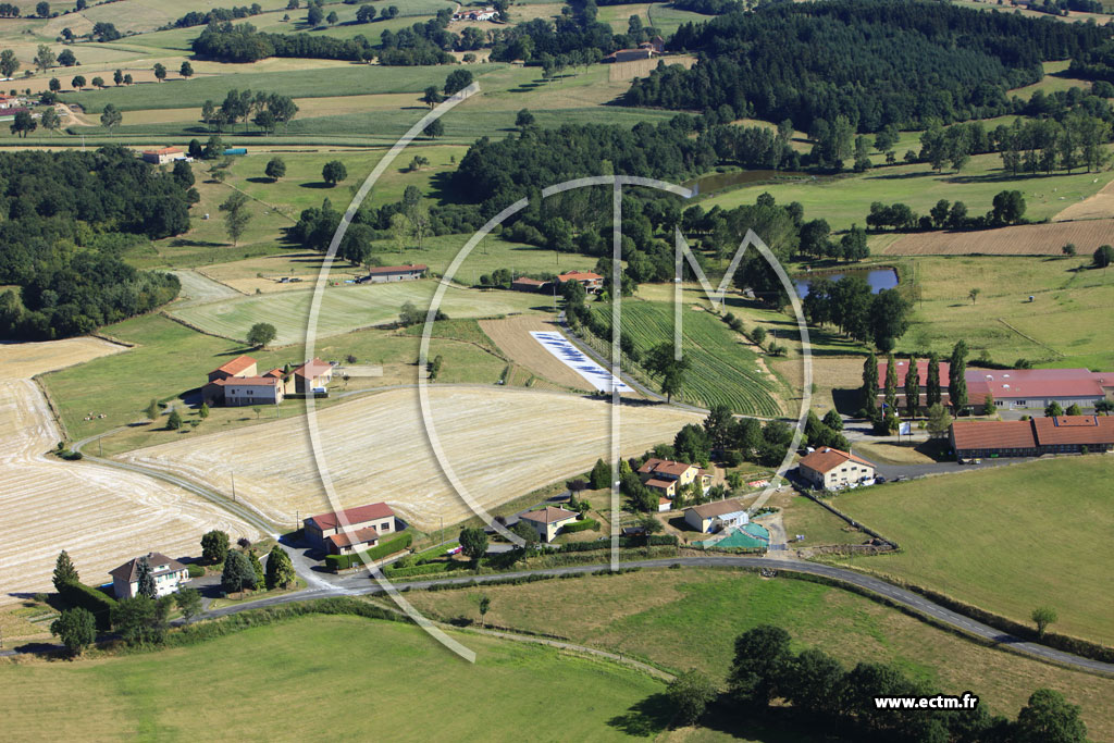 Photo arienne de Saint-Clment-les-Places