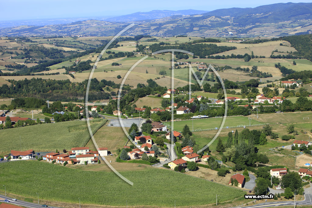 Photo arienne de Saint-Laurent-de-Chamousset
