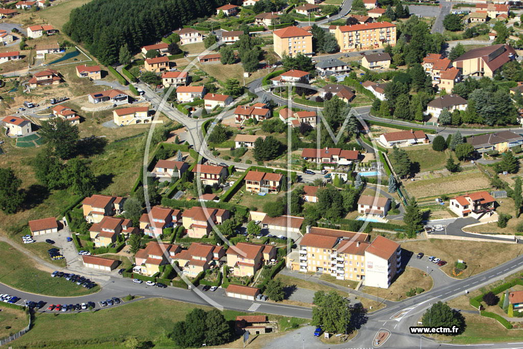 Photo arienne de Saint-Laurent-de-Chamousset