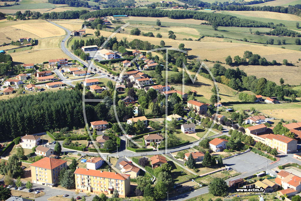 Photo arienne de Saint-Laurent-de-Chamousset
