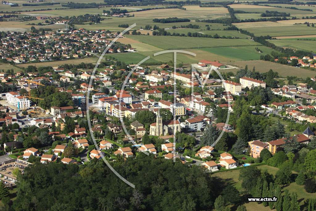 Photo arienne de Saint-Bonnet-de-Mure (Alle de l'Eglise)