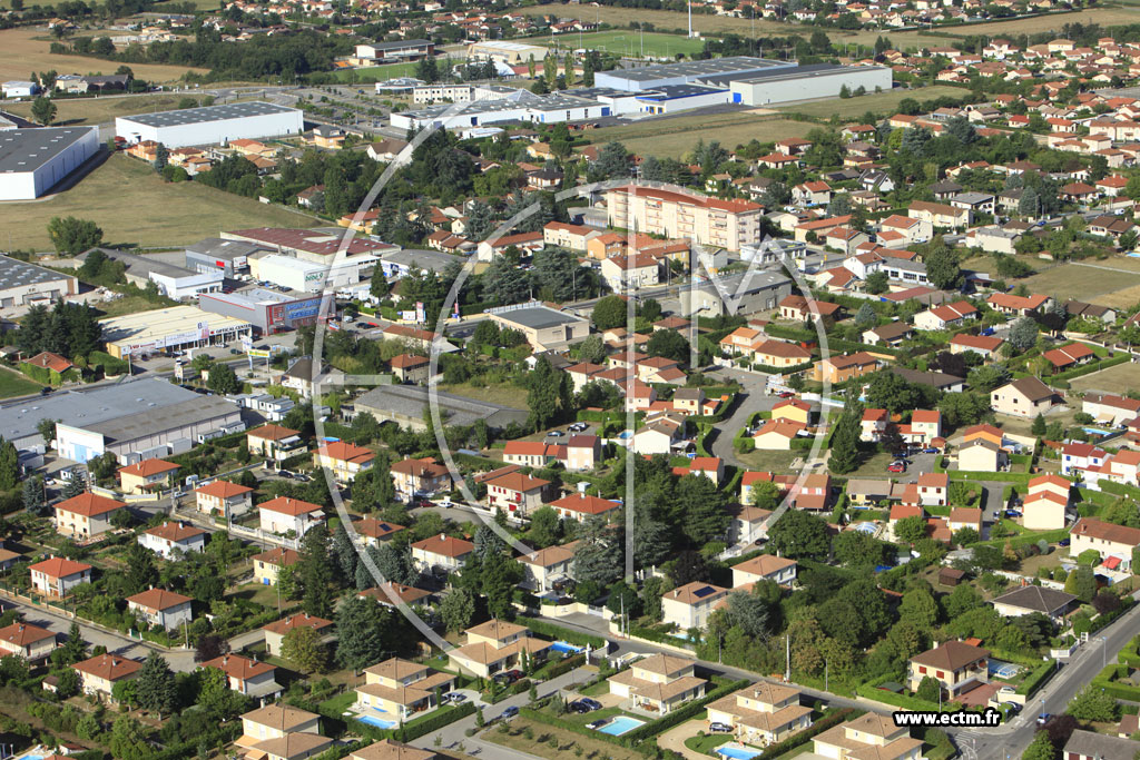 Photo arienne de Saint-Bonnet-de-Mure (Rue de Luyzine)