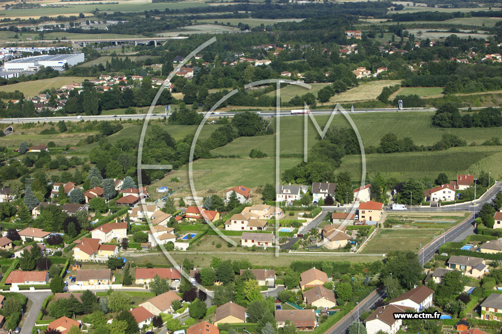 Photo arienne de Saint-Laurent-de-Mure (Route d'Herieux)