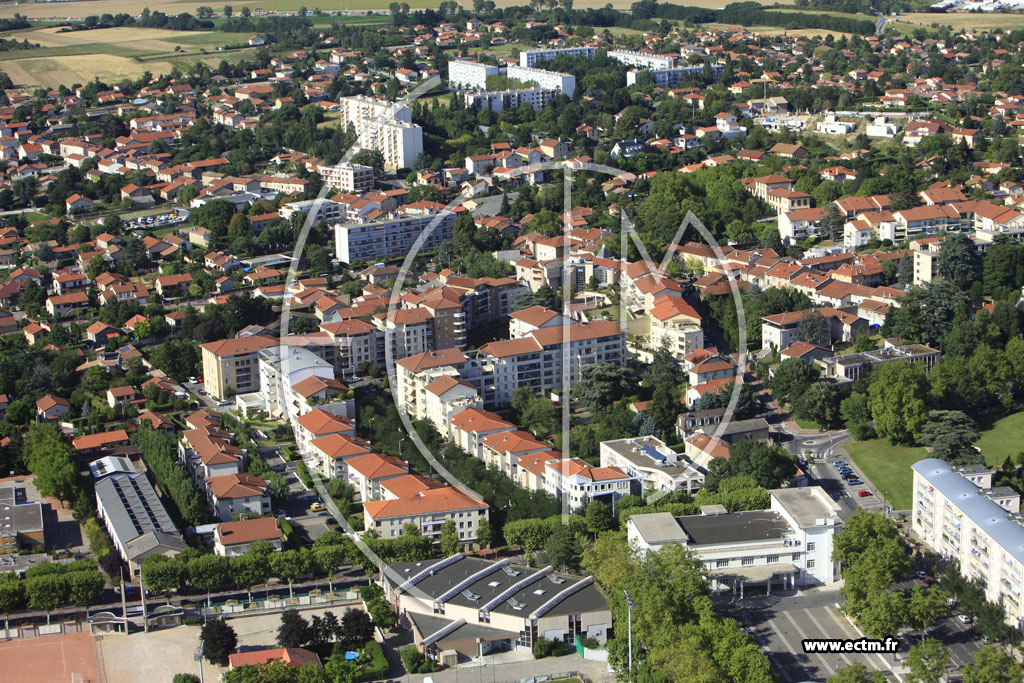 Photo arienne de Saint-Priest (Avenue Jean Jaurs)