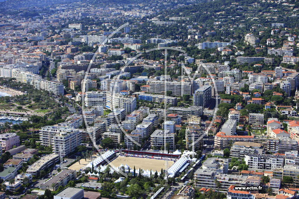 Photo arienne de Cannes (avenue de Lrins)