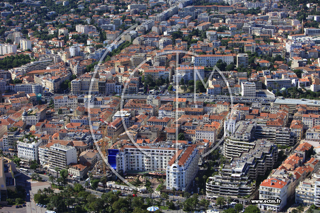 Photo arienne de Cannes (boulevard de la Croisette)