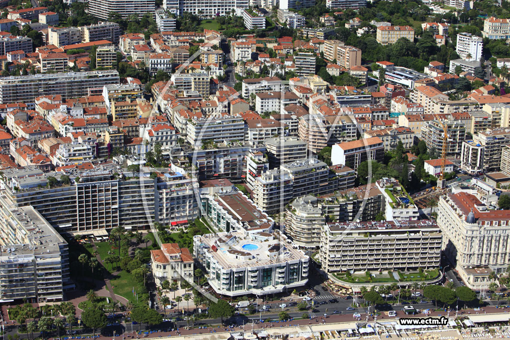 Photo arienne de Cannes (boulevard de la Croisette)