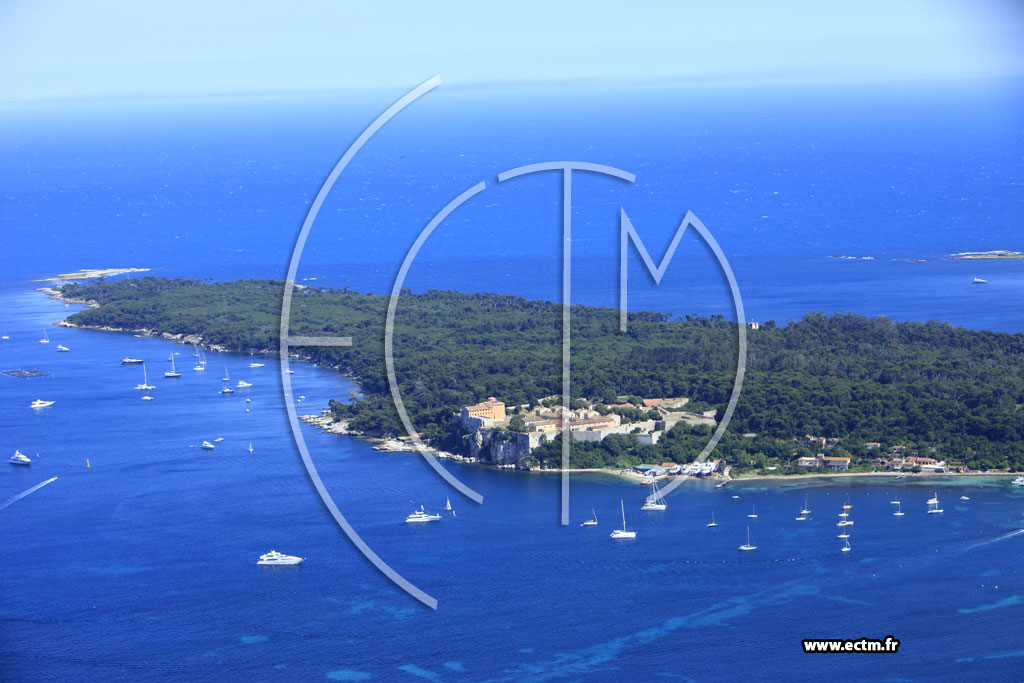 Photo arienne de Cannes (Ile Sainte Marguerite)