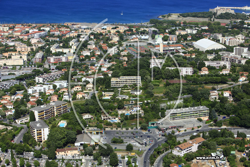 Photo arienne de Antibes (avenue Philippe Rochat)