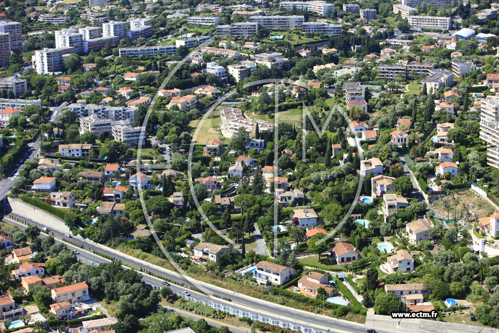 Photo arienne de Antibes (chemin de Lauvert)