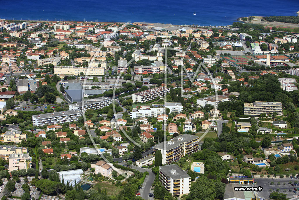 Photo arienne de Antibes (chemin de Saint Claude)
