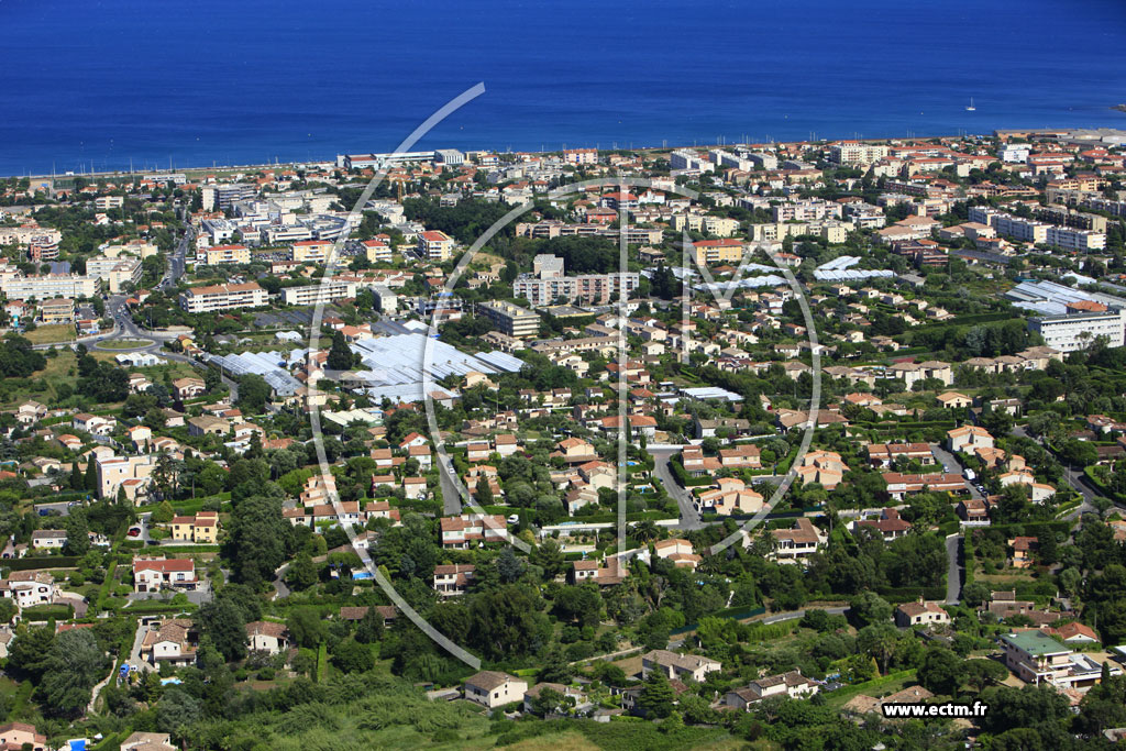 Photo arienne de Antibes (chemin des Maures)