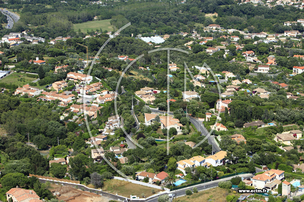 Photo arienne de Antibes (chemin des Rastines)